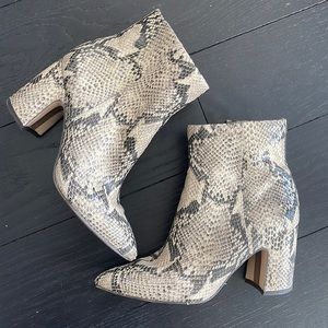 Amazing condition snakeskin booties